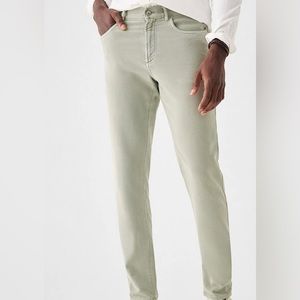 Faherty 5 Pocket Terry Pants Waist 32 inches. inseam 32 inches. Faded Olive